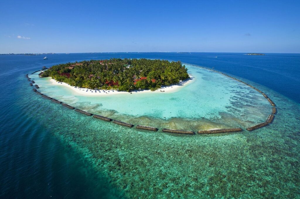 Galle to North Male Atoll — Amangalla, then Gili Lankanfushi, North Male Atoll