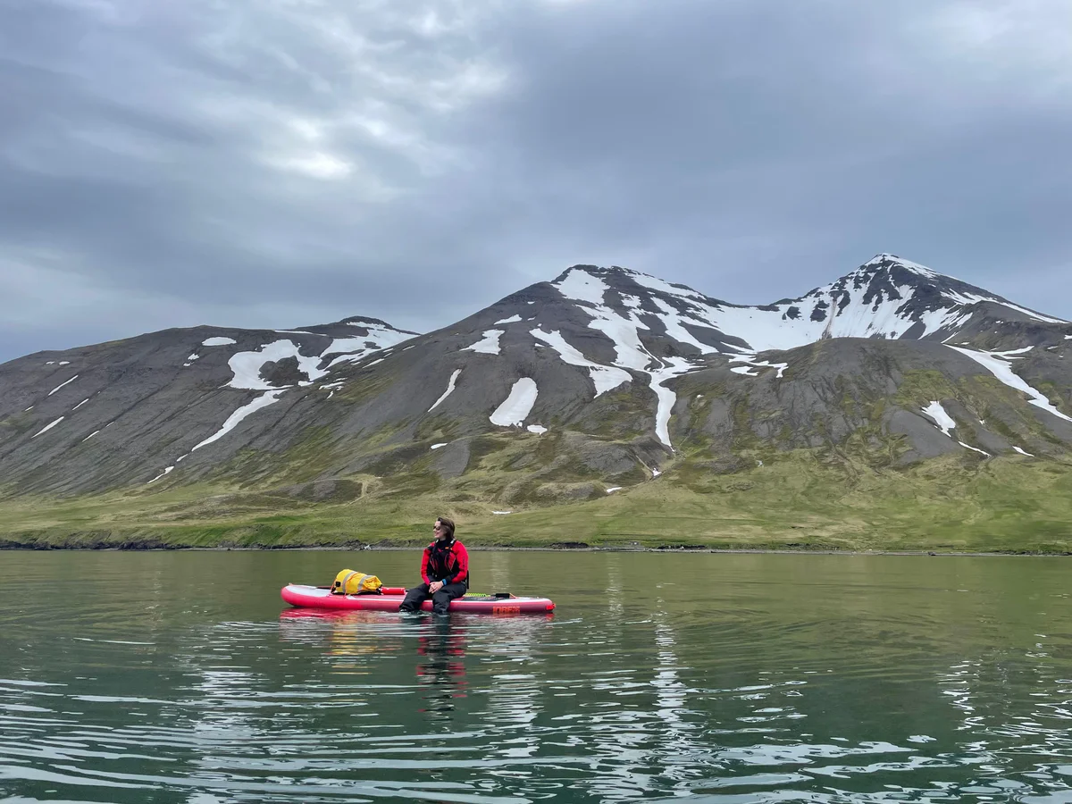 Midnight light, quiet water, and a wildlife encounter that feels unreal
