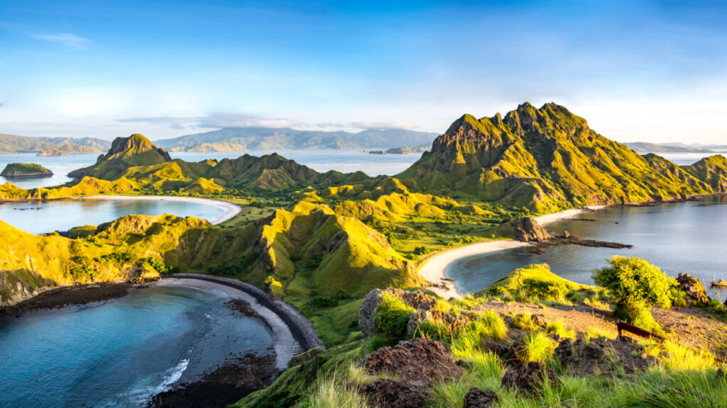 Komodo Sailing on a Luxury Indonesia Itinerary